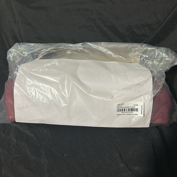 New Badgley Mischka Clutch Purse - Picture 4 of 4